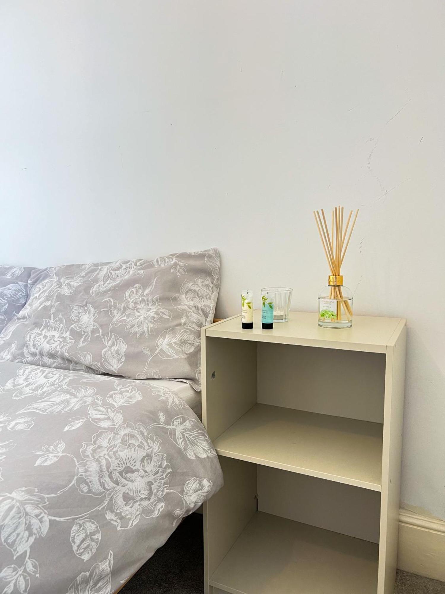 Welcome 2 Bedrooms Flat In Wimbledon London Exterior photo