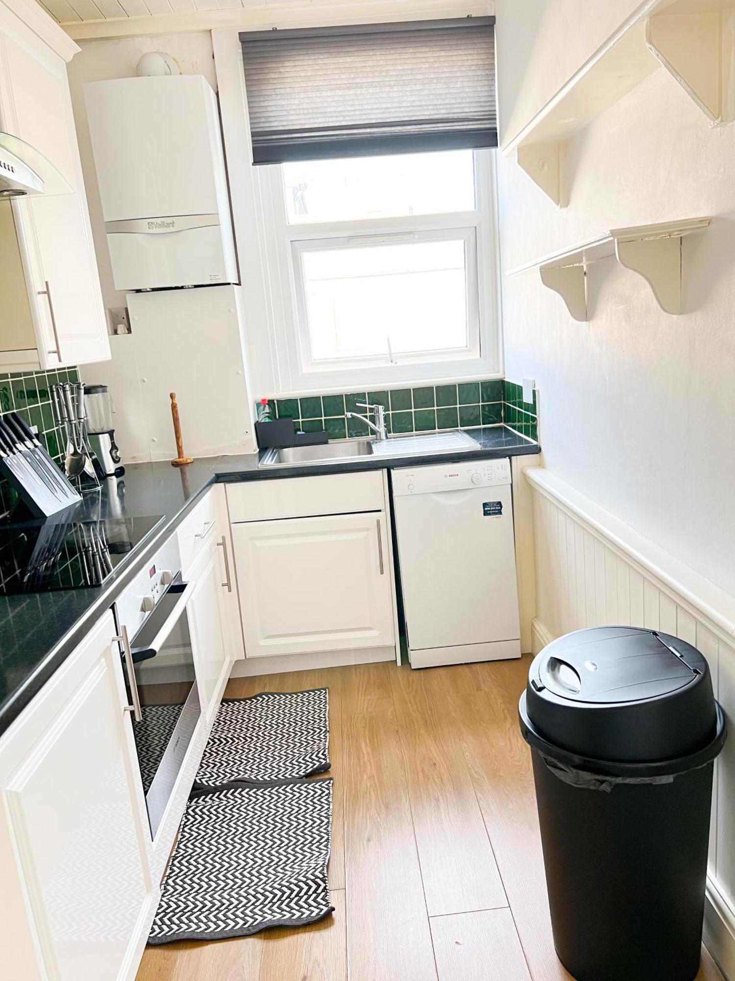 Welcome 2 Bedrooms Flat In Wimbledon London Exterior photo