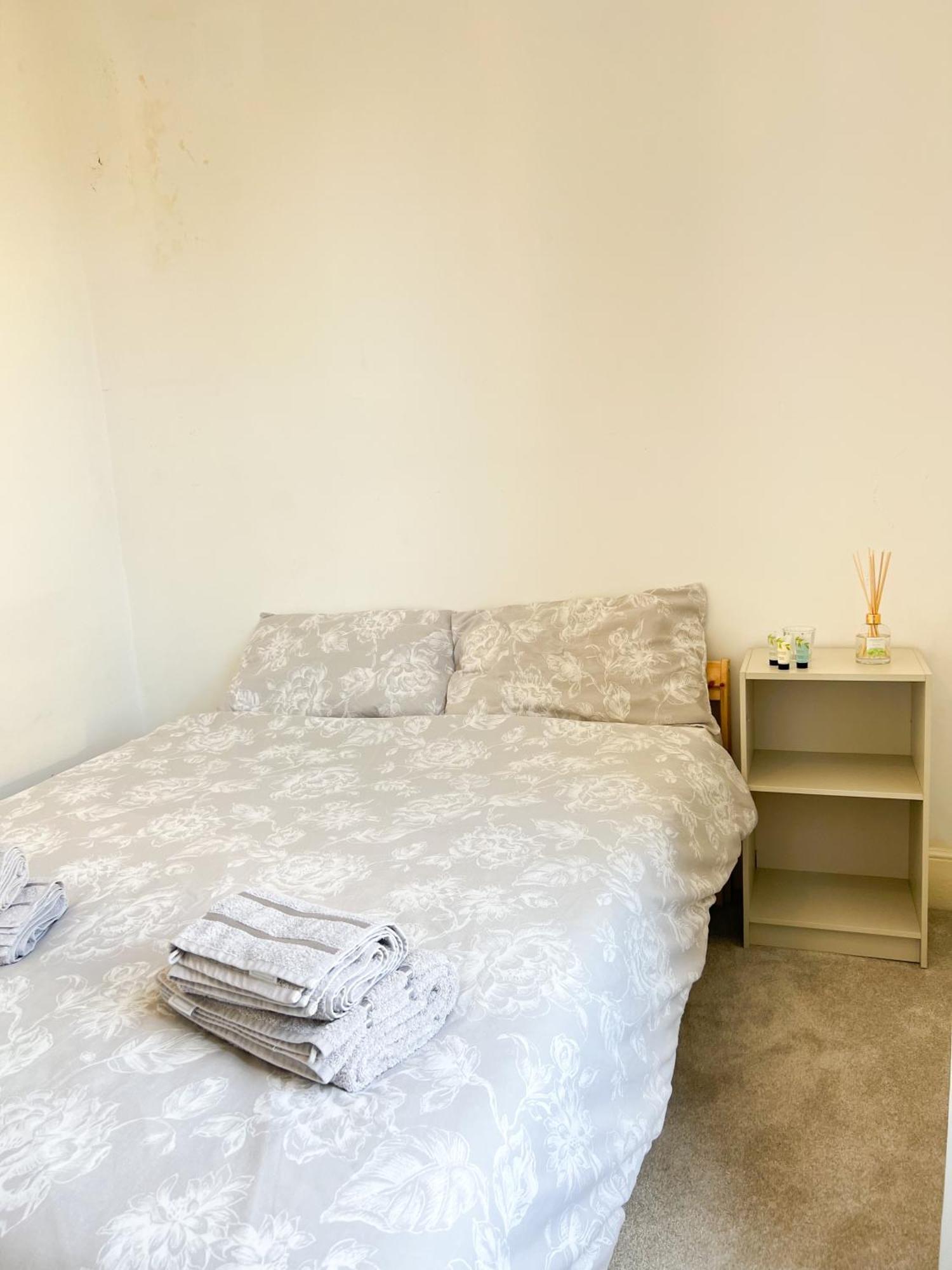 Welcome 2 Bedrooms Flat In Wimbledon London Exterior photo